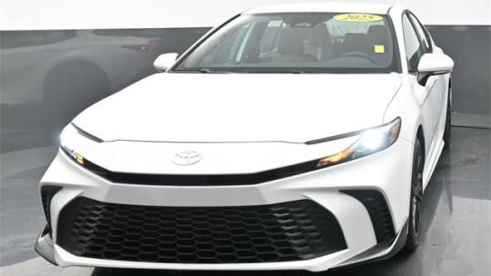 2025 Toyota Camry SE — Sedan — 5 mi — Daphne, AL