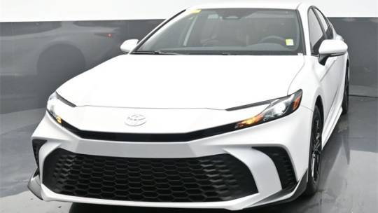 2025 Toyota Camry SE — Sedan — 6 mi — Daphne, AL