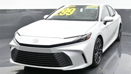 2025 Toyota Camry XLE — Sedan — 18 mi — Daphne, AL