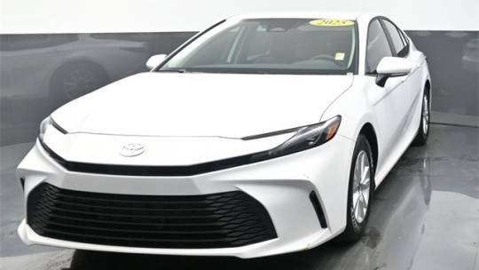 2025 Toyota Camry LE — Sedan — 300 mi — Daphne, AL