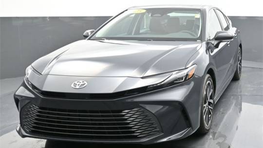 2025 Toyota Camry XLE — Sedan — 5 mi — Daphne, AL
