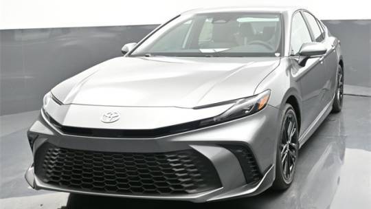 2025 Toyota Camry SE — Sedan — 5 mi — Daphne, AL
