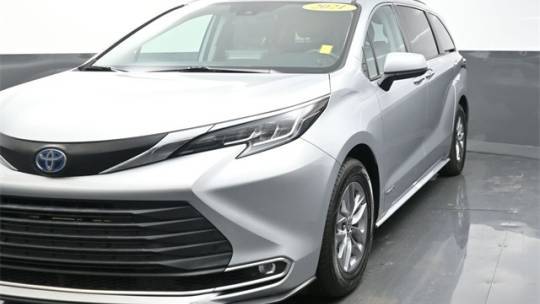 2021 Toyota Sienna XLE — Minivan — 72,004 mi — Daphne, AL