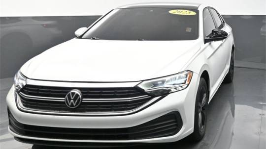 2023 Volkswagen Jetta SE — Sedan — 16,497 mi — Daphne, AL