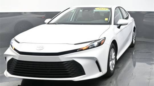 2025 Toyota Camry LE — Sedan — 5 mi — Daphne, AL