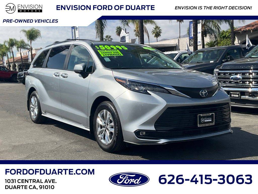 2025 Toyota Sienna XLE — Minivan — 4,825 mi — Duarte, CA