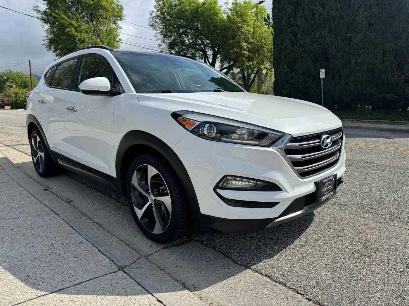 2016 Hyundai Tucson Limited — SUV — 97,517 mi — La Crescenta, CA