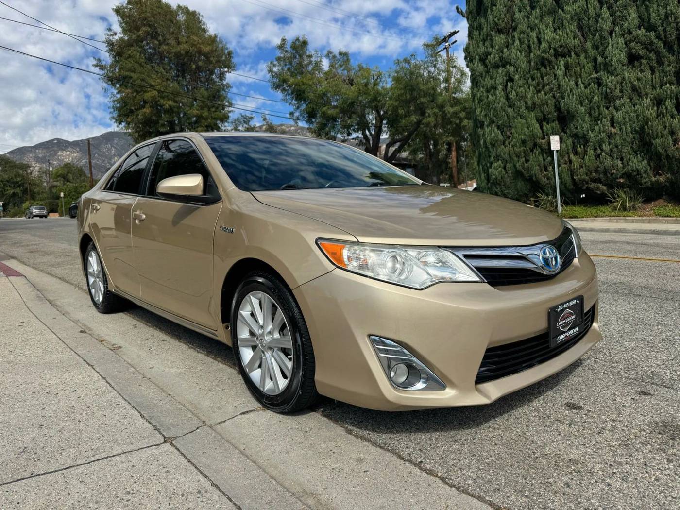 2012 Toyota Camry Hybrid LE — Sedan — 155,149 mi — La Crescenta, CA
