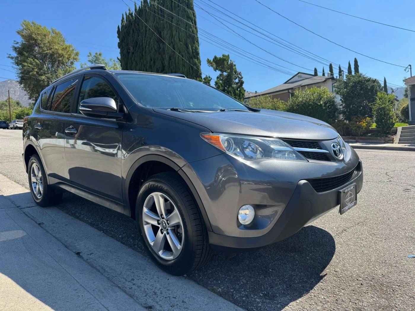 2015 Toyota RAV4 XLE — SUV — 111,666 mi — La Crescenta, CA