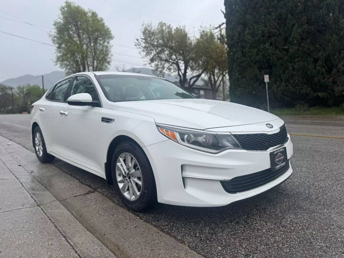 2016 Kia Optima LX — Sedan — 61,362 mi — La Crescenta, CA