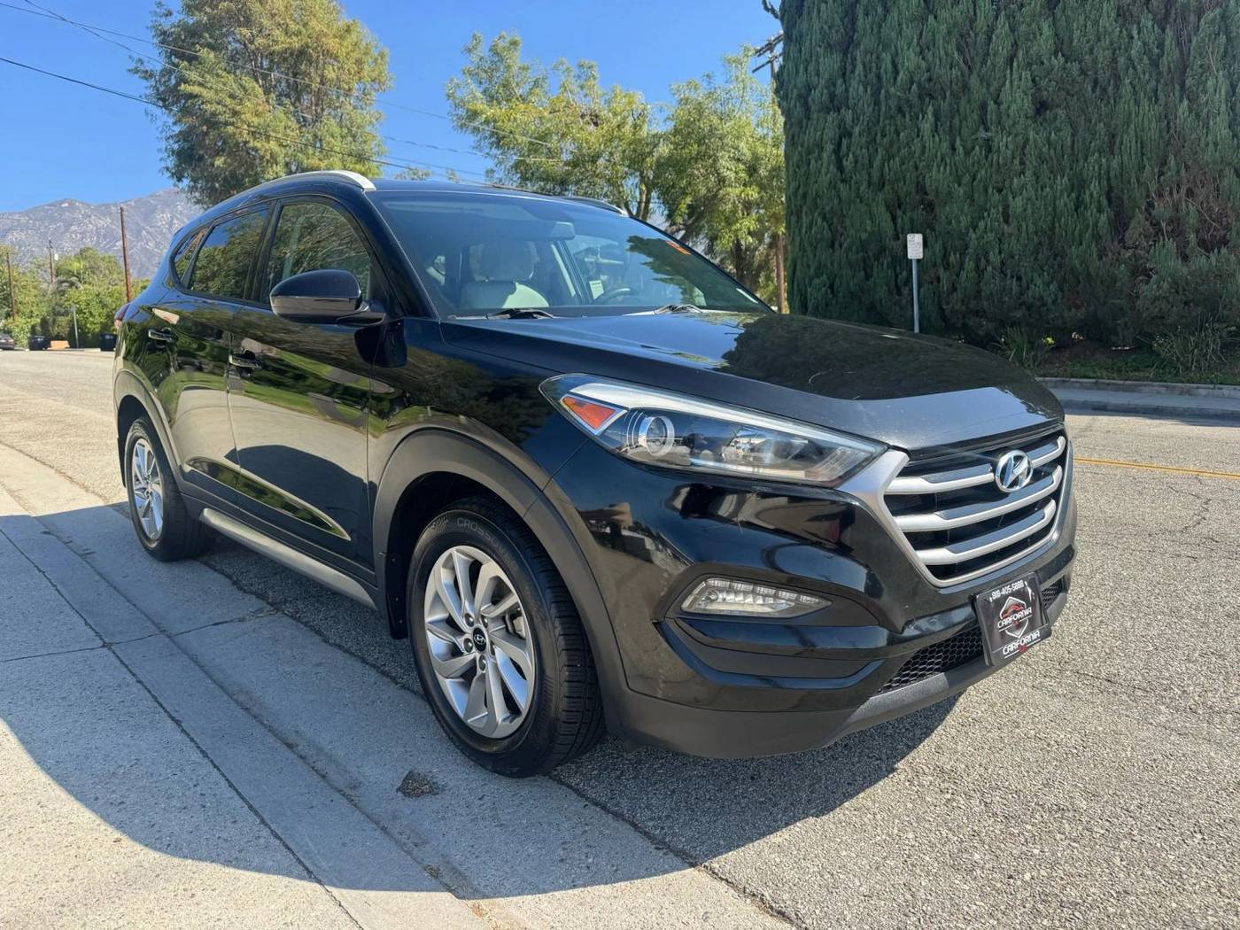 2017 Hyundai Tucson SE — SUV — 119,601 mi — La Crescenta, CA