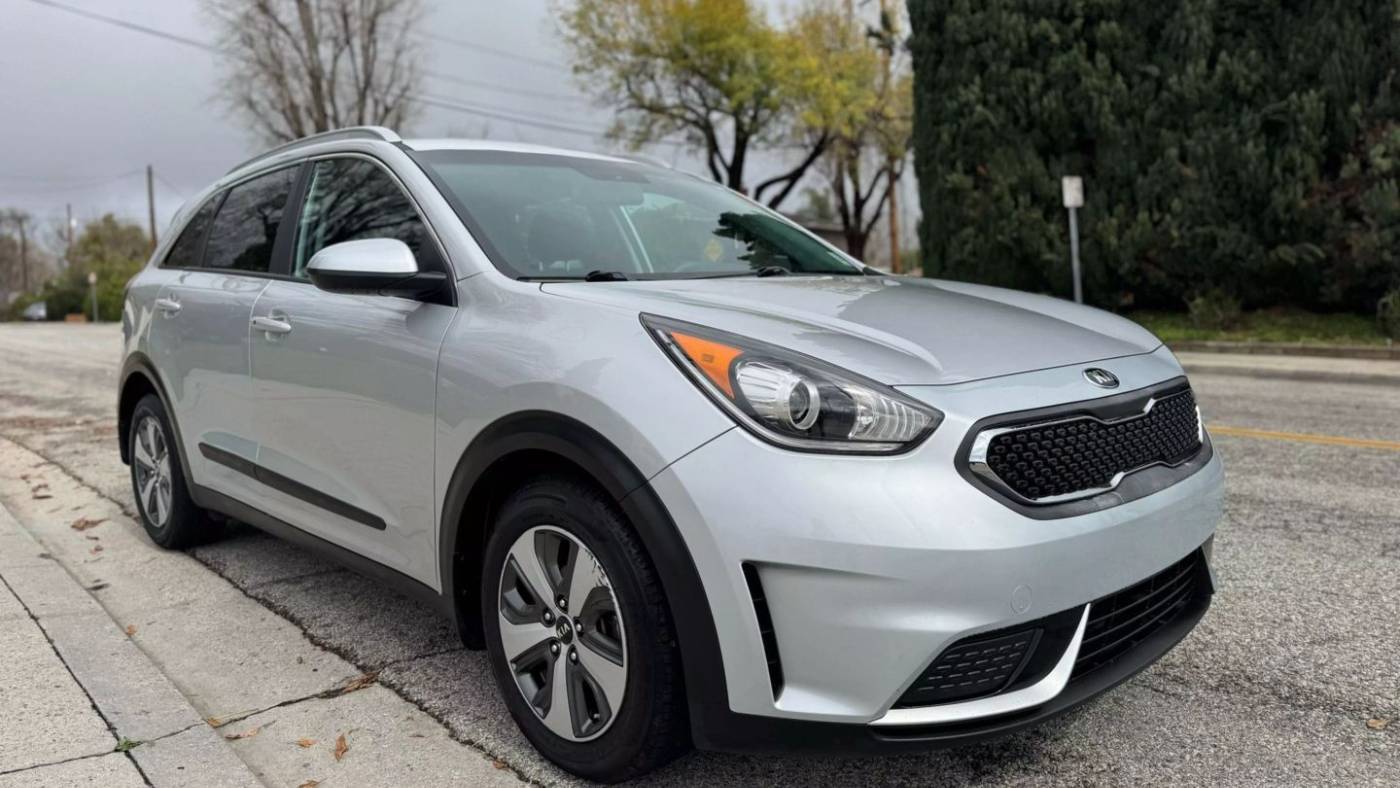 2017 Kia Niro Hybrid LX — SUV — 112,909 mi — La Crescenta, CA