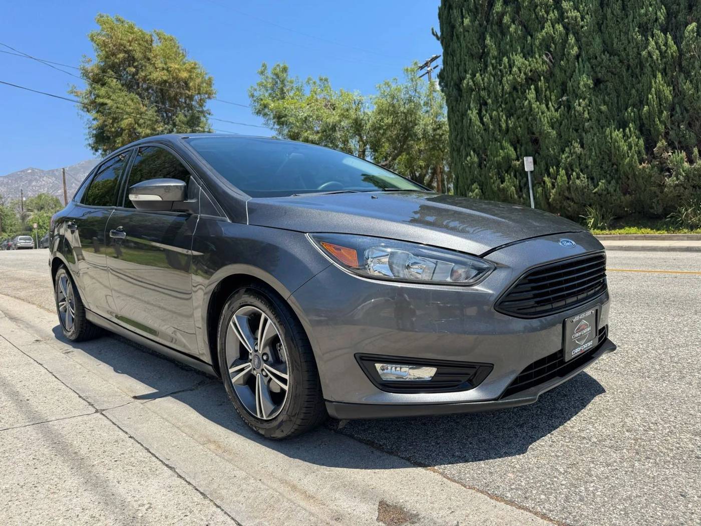 2016 Ford Focus SE — Sedan — 43,057 mi — La Crescenta, CA
