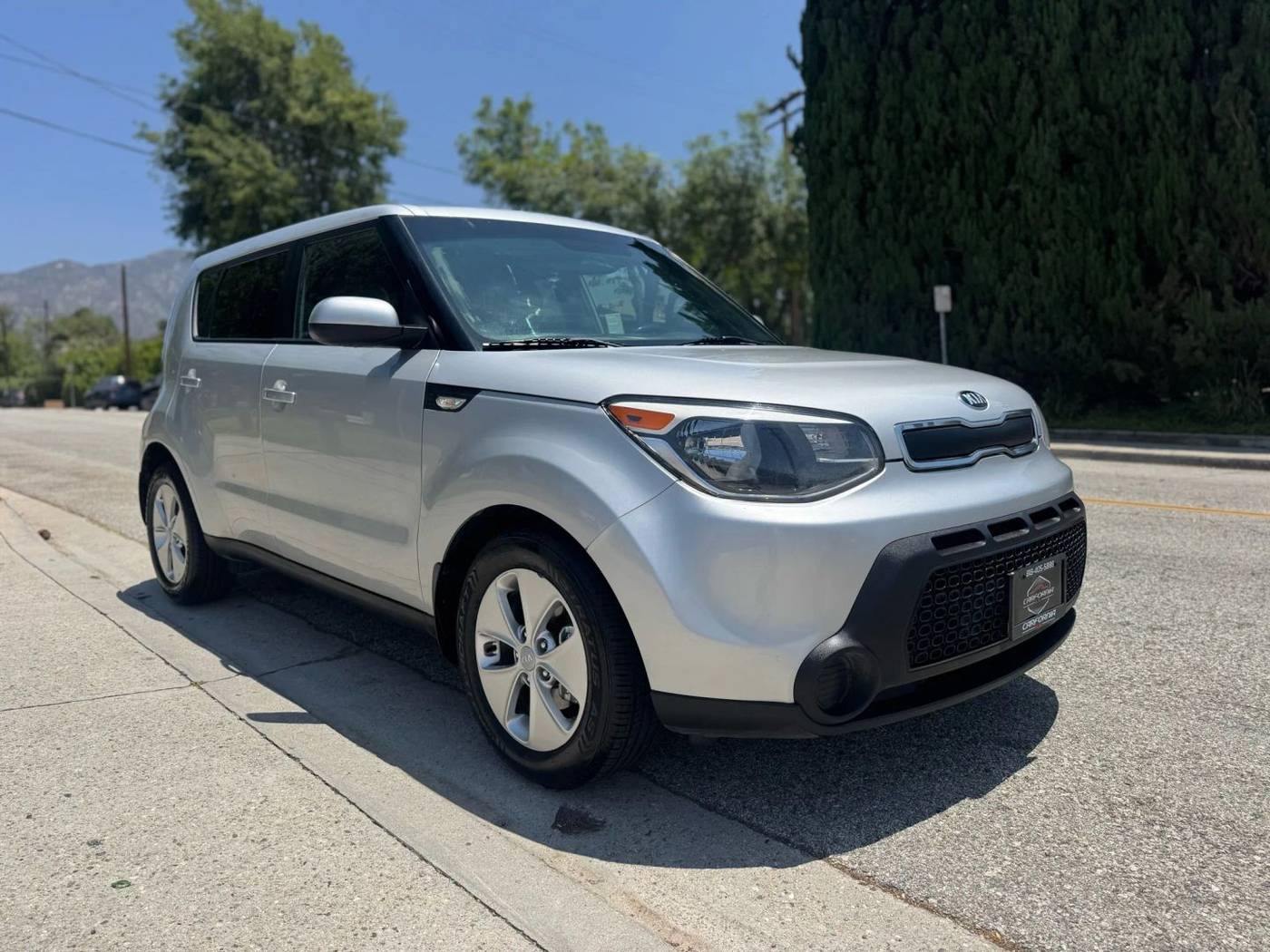 2014 Kia Soul Base — Hatchback — 70,756 mi — La Crescenta, CA