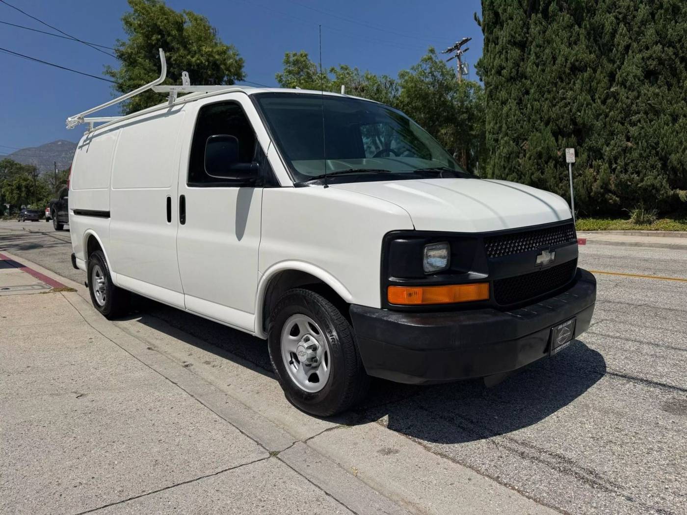2006 Chevrolet Express Cargo Van Base — Cargo Van — 86,718 mi — La Crescenta, CA
