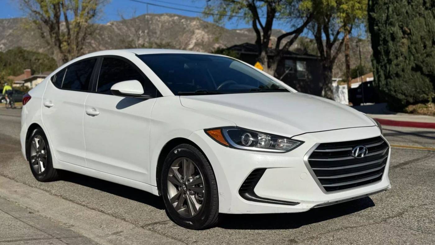 2018 Hyundai Elantra SEL — Sedan — 98,321 mi — La Crescenta, CA