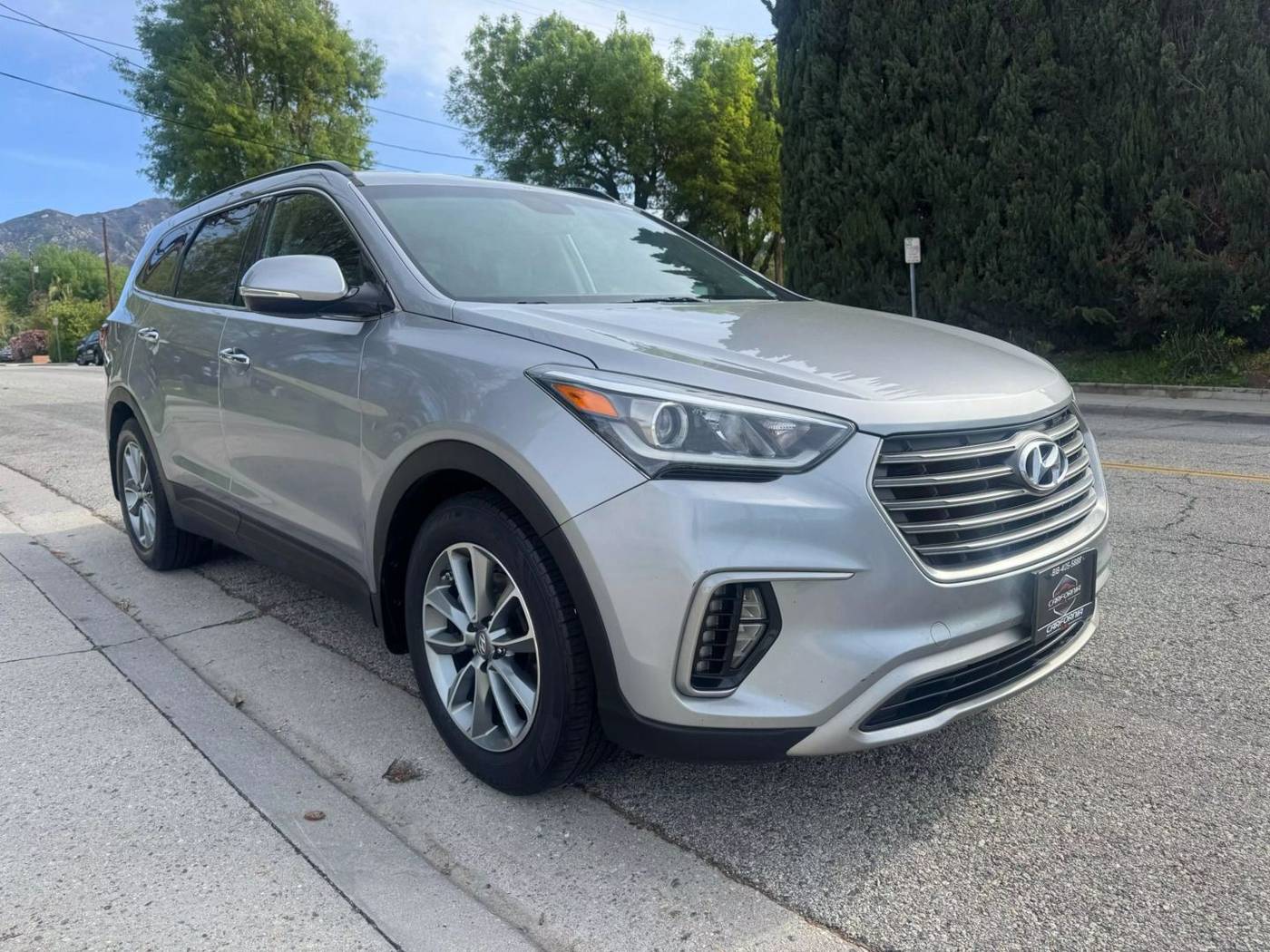 2017 Hyundai Santa Fe SE — SUV — 104,017 mi — La Crescenta, CA