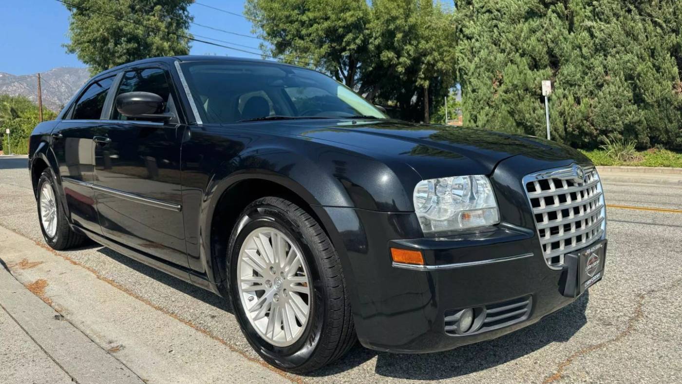 2008 Chrysler 300 Touring — Sedan — 110,654 mi — La Crescenta, CA