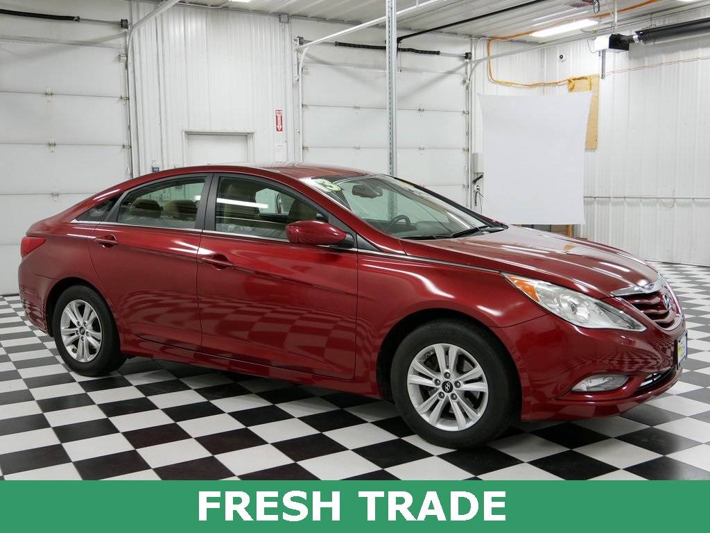 2013 Hyundai Sonata GLS — Sedan — 70,852 mi — Rochester, MN