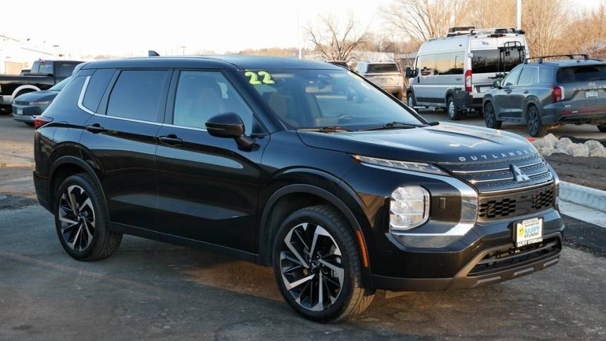 2022 Mitsubishi Outlander ES — SUV — 39,928 mi — Rochester, MN