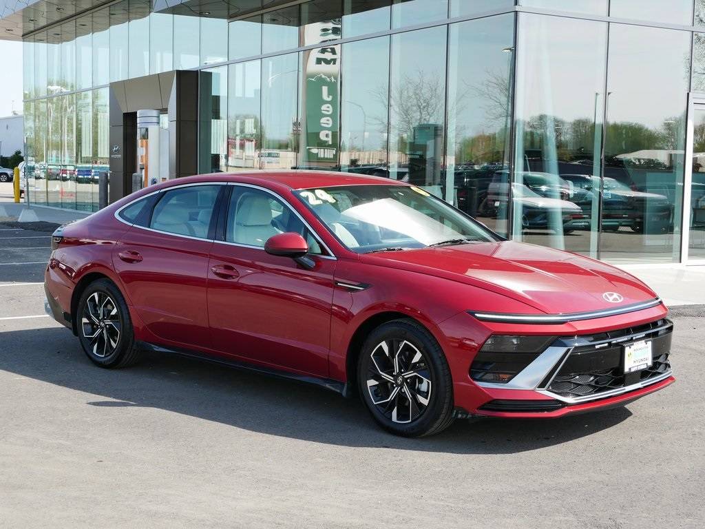 2024 Hyundai Sonata SEL — Sedan — 13 mi — Rochester, MN