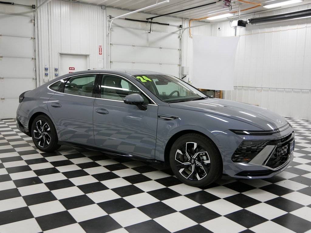 2024 Hyundai Sonata SEL — Sedan — 12 mi — Rochester, MN