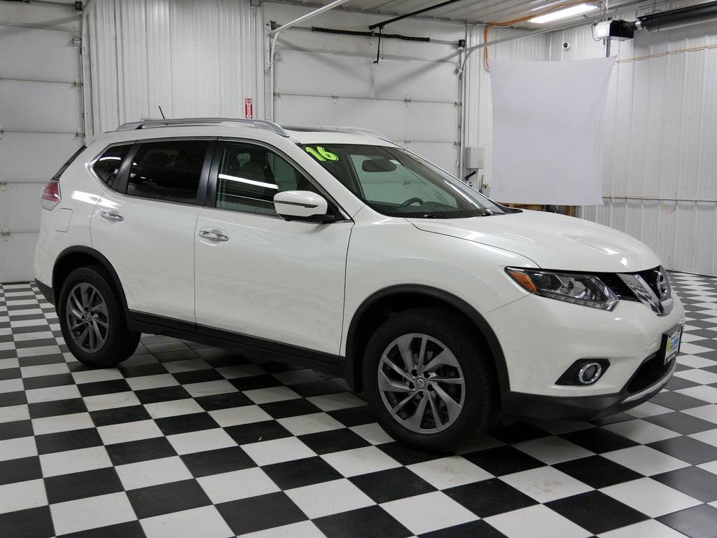 2016 Nissan Rogue SL — SUV — 99,407 mi — Rochester, MN