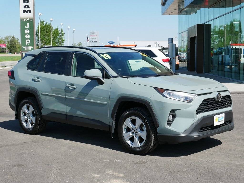 2019 Toyota RAV4 XLE — SUV — 67,533 mi — Rochester, MN