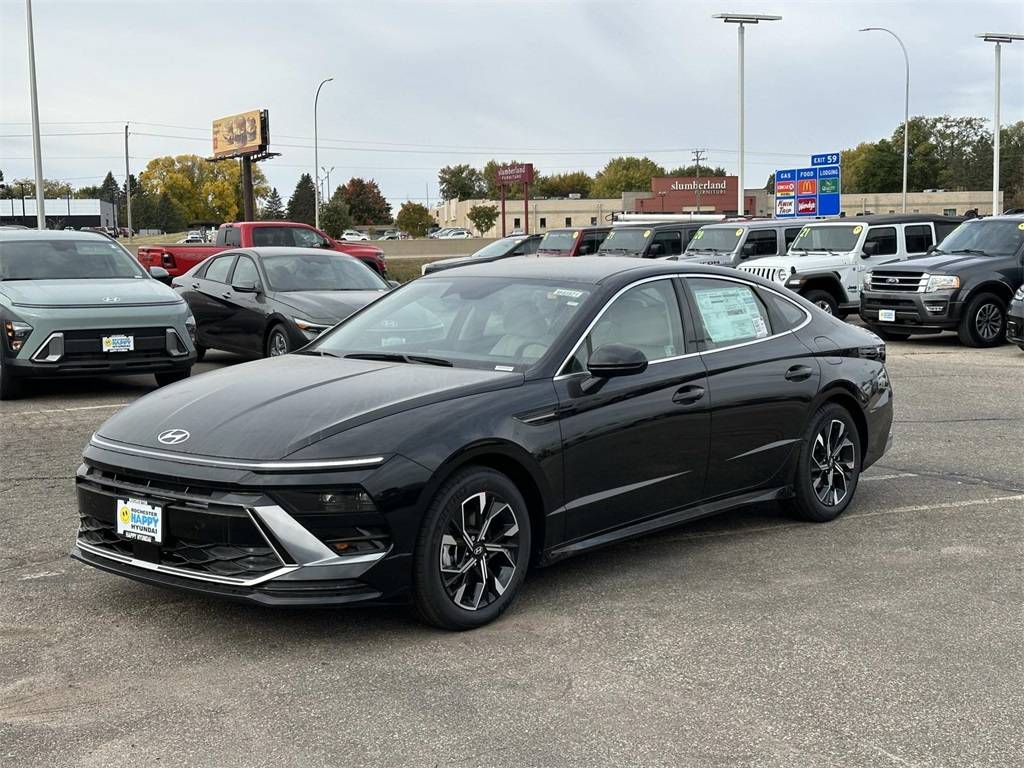 2025 Hyundai Sonata SEL — Sedan — 9,239 mi — Rochester, MN