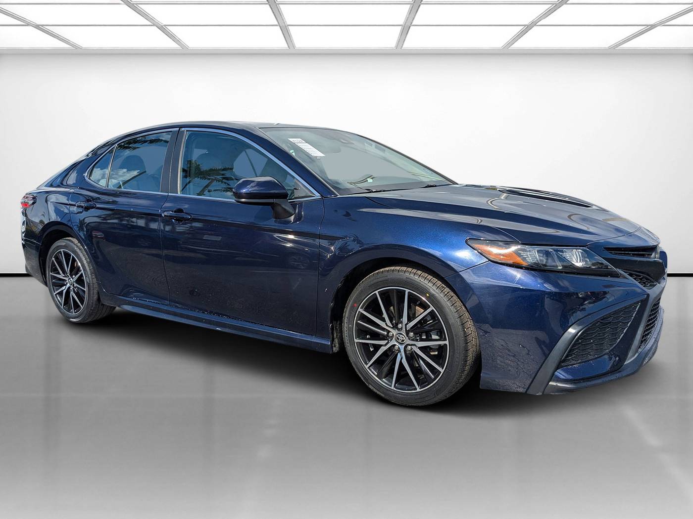 2021 Toyota Camry SE — Sedan — 19,430 mi — Miami, FL