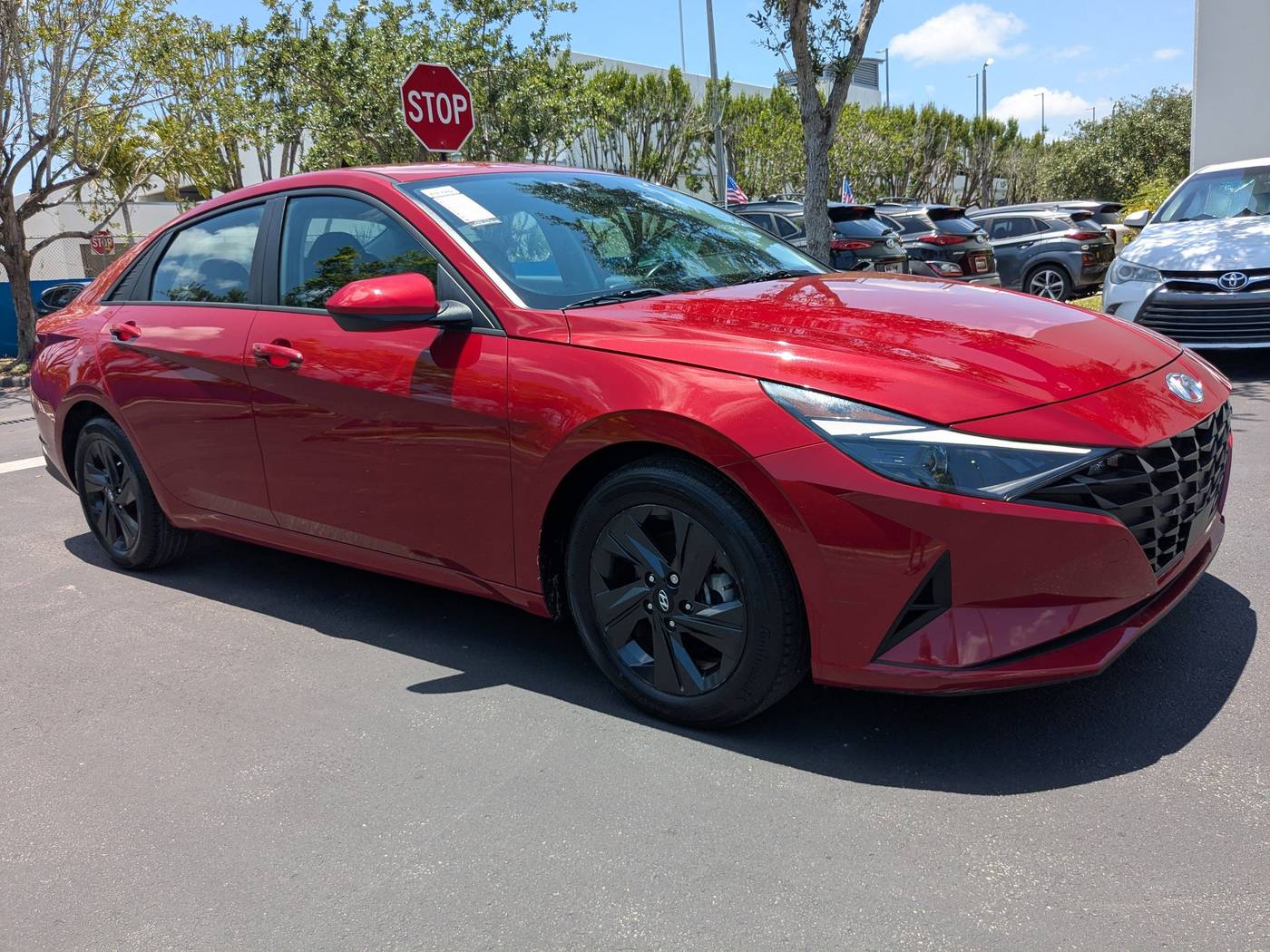 2022 Hyundai Elantra SEL — Sedan — 8,725 mi — Miami, FL