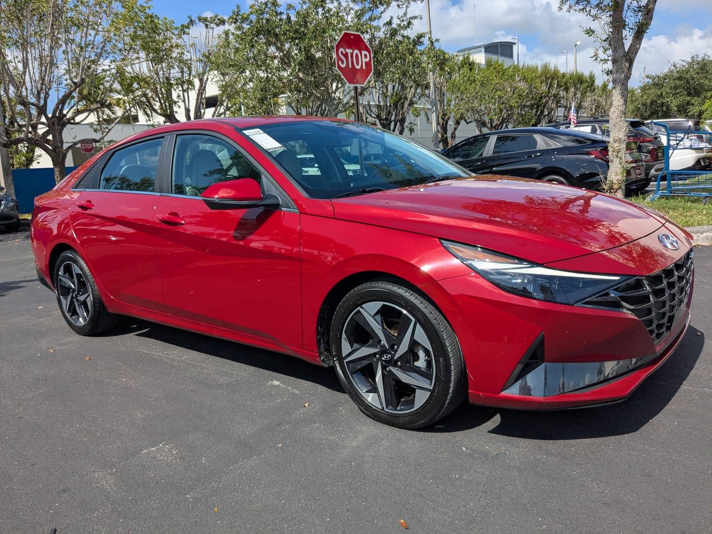 2023 Hyundai Elantra Limited — Sedan — 9,850 mi — Miami, FL