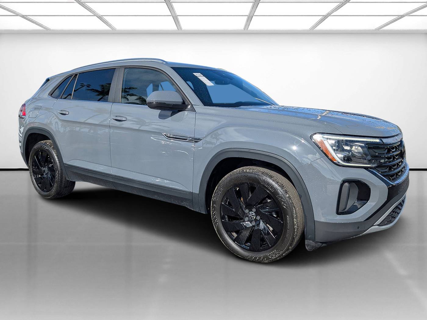 2024 Volkswagen Atlas Cross Sport SE with Technology — SUV — 17,894 mi — Miami, FL