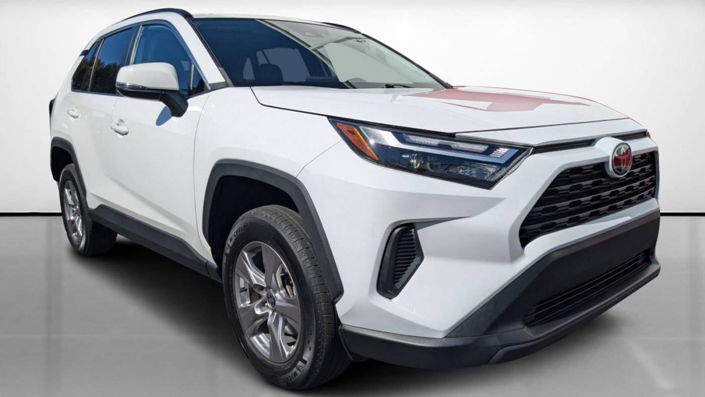 2022 Toyota RAV4 XLE — SUV — 17,473 mi — Miami, FL