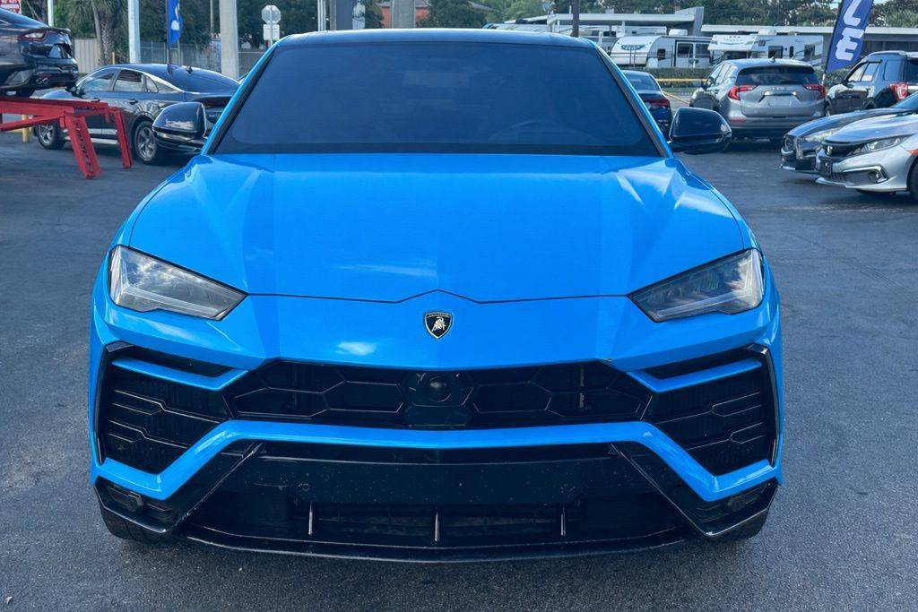 2019 Lamborghini Urus Standard