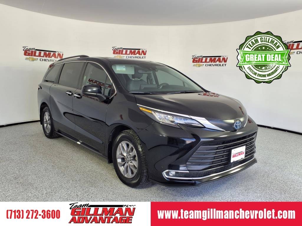2022 Toyota Sienna XLE — Minivan — 62,265 mi — Houston, TX