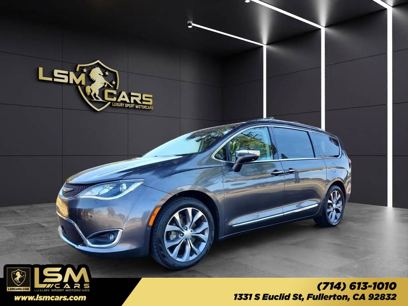 2017 Chrysler Pacifica Limited — Minivan — 105,967 mi — Fullerton, CA