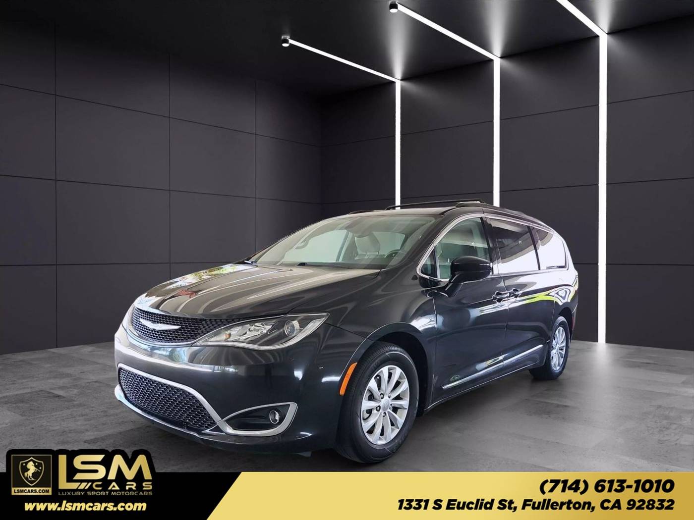 2017 Chrysler Pacifica Touring L — Minivan — 103,981 mi — Fullerton, CA