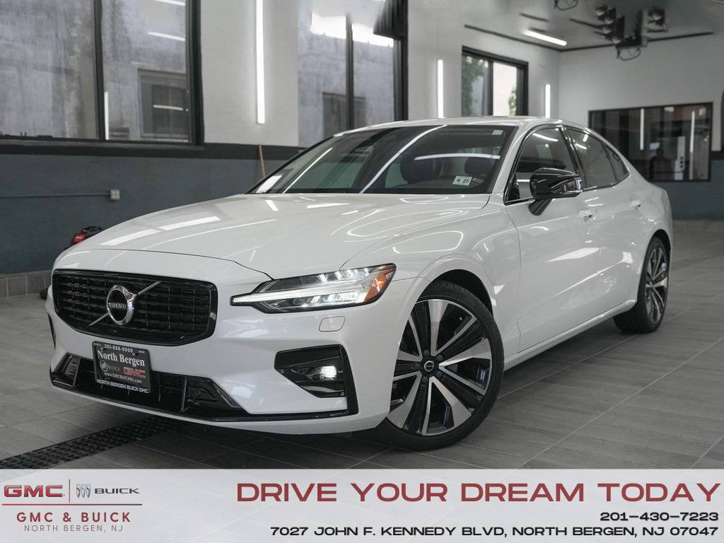 2022 Volvo S60 Momentum — Sedan — 19,678 mi — North Bergen, NJ