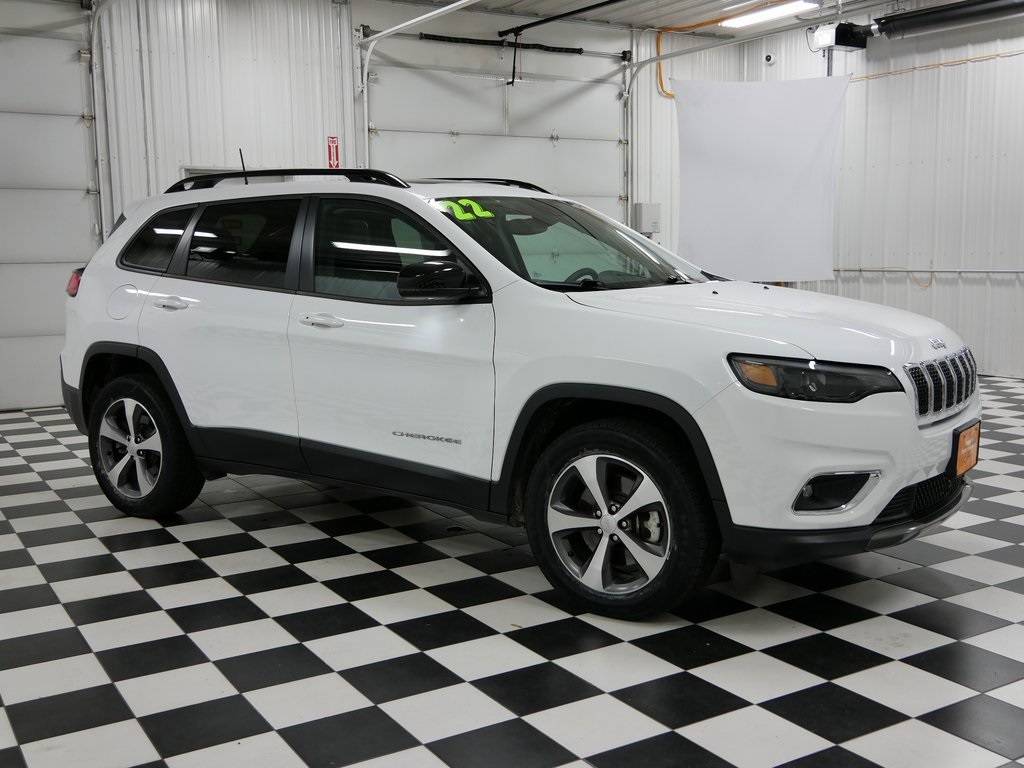 2022 Jeep Cherokee Limited — SUV — 32,457 mi — Rochester, MN