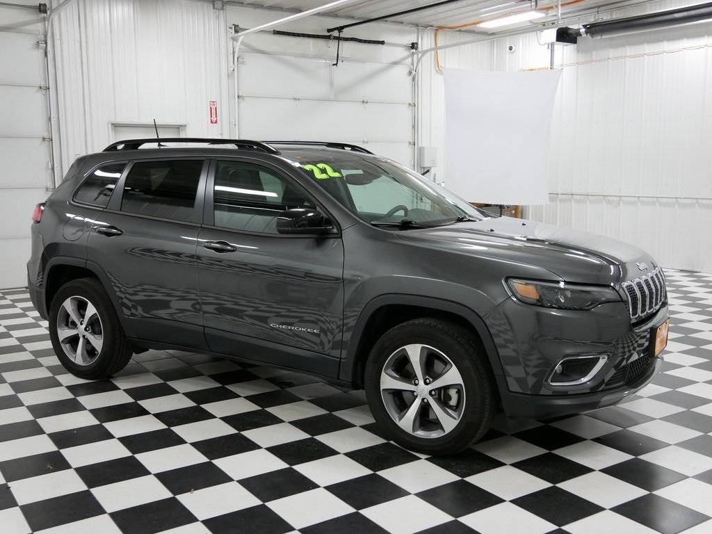 2022 Jeep Cherokee Limited — SUV — 14,504 mi — Rochester, MN