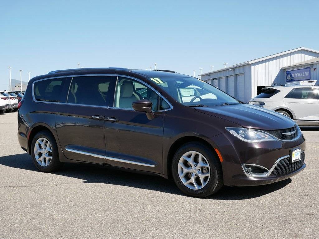 2017 Chrysler Pacifica Touring L Plus — Minivan — 119,558 mi — Rochester, MN