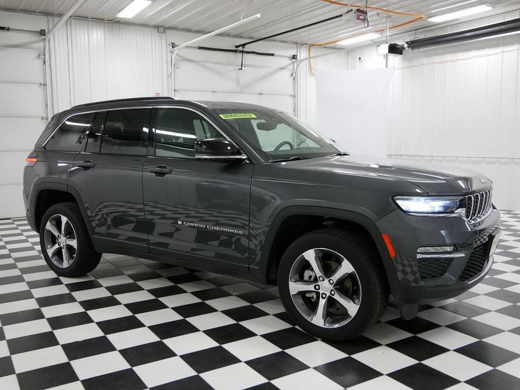 2024 Jeep Grand Cherokee Limited — SUV — 3,259 mi — Rochester, MN