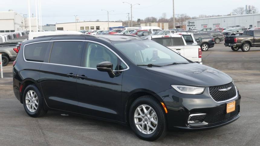 2022 Chrysler Pacifica Touring L — Minivan — 63,574 mi — Rochester, MN