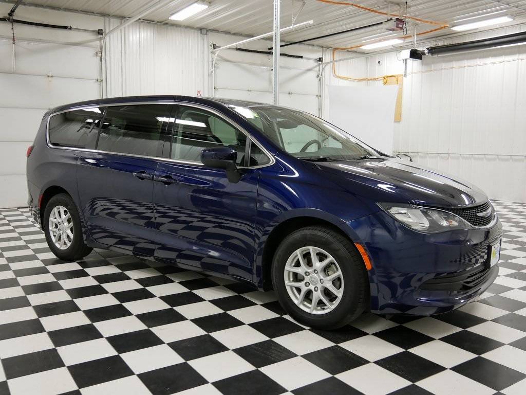 2017 Chrysler Pacifica Touring — Minivan — 79,846 mi — Rochester, MN