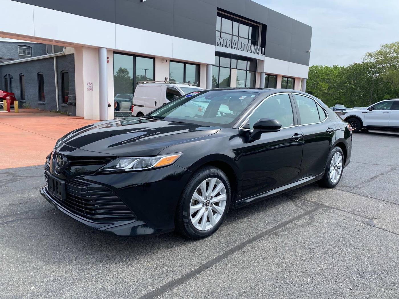 2020 Toyota Camry LE — Sedan — 37,477 mi — Swansea, MA