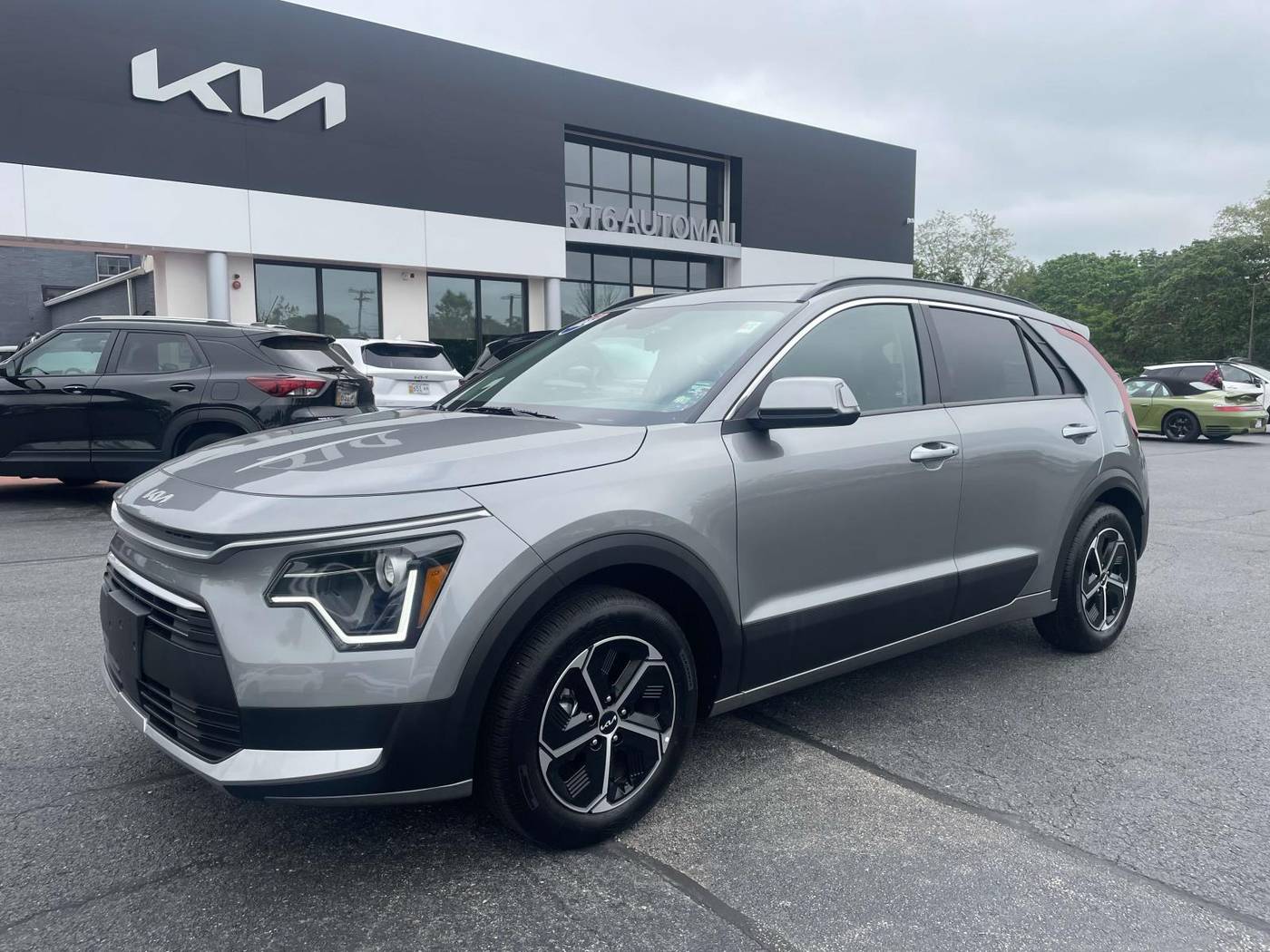2024 Kia Niro Hybrid EX — SUV — 1,706 mi — Swansea, MA