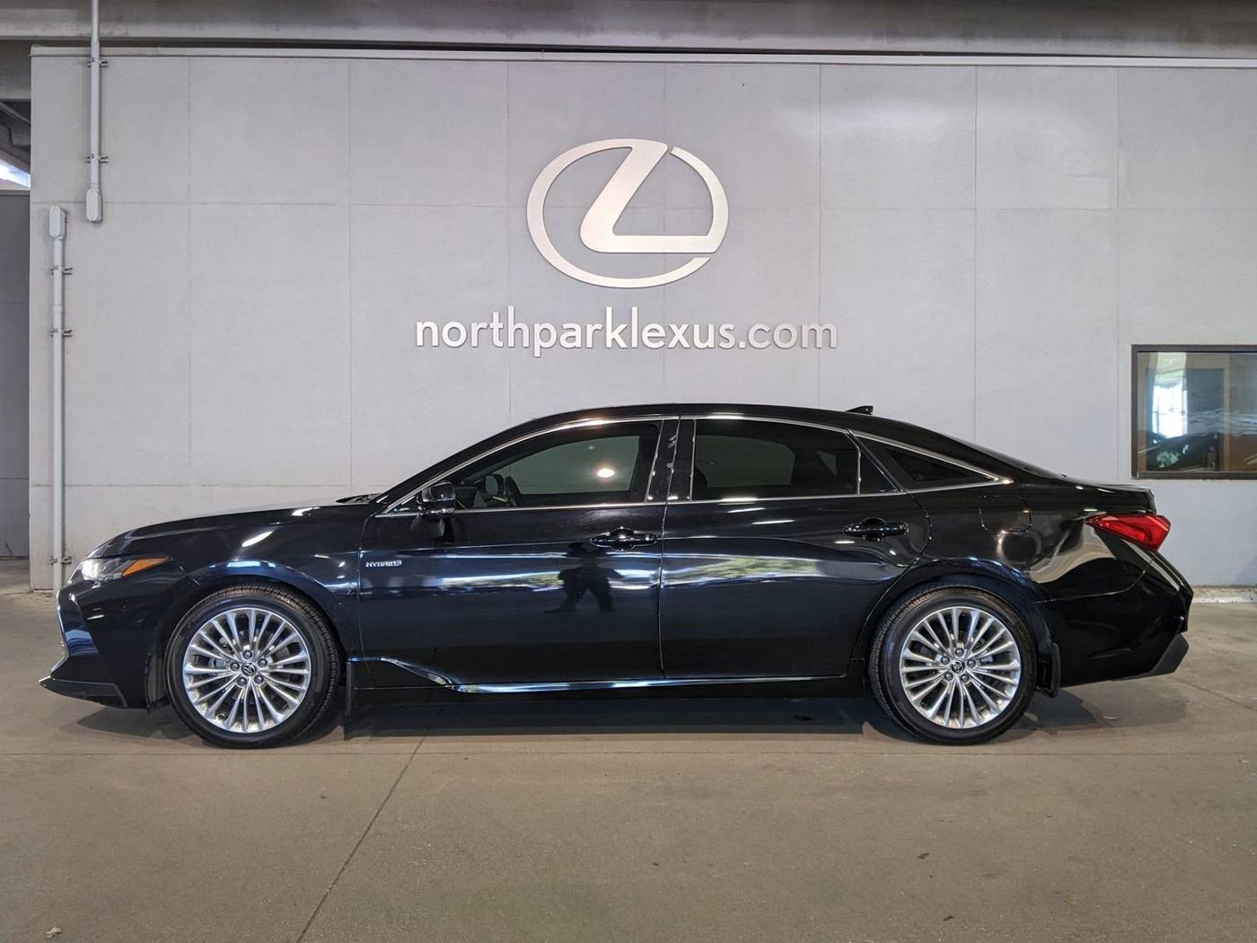 2021 Toyota Avalon Hybrid Limited — Sedan — 35,383 mi — San Antonio, TX