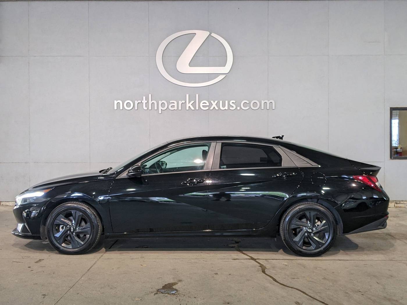 2022 Hyundai Elantra SEL — Sedan — 36,669 mi — San Antonio, TX