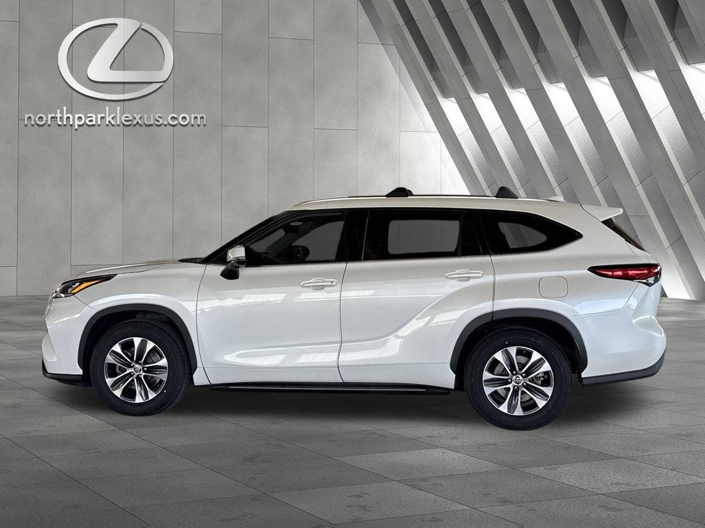 2020 Toyota Highlander XLE — SUV — 83,350 mi — San Antonio, TX